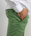 Grasgroene Chino Broek